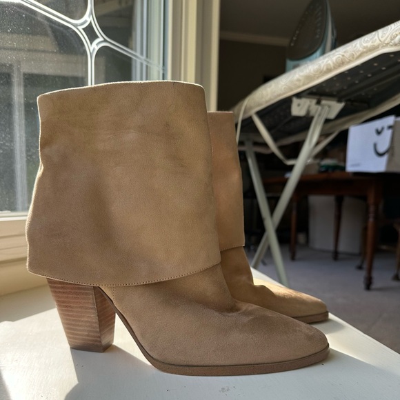 SZ 12 Jessica Simpson CAMEL COLOR Ankle Boots - Picture 3 of 5